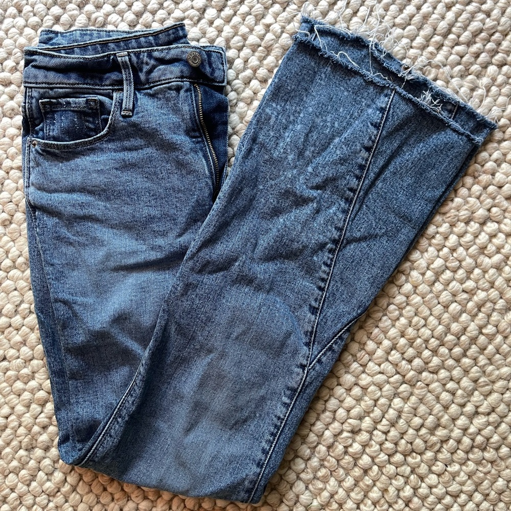 Old Navy • Jeans • Flare • Extra High Rise